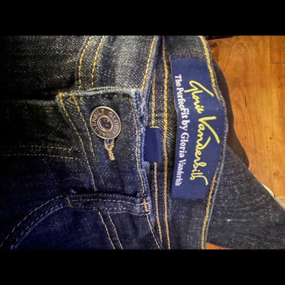 Gloria Vanderbilt The Perfect Fit Jeans - Picture 3 of 7